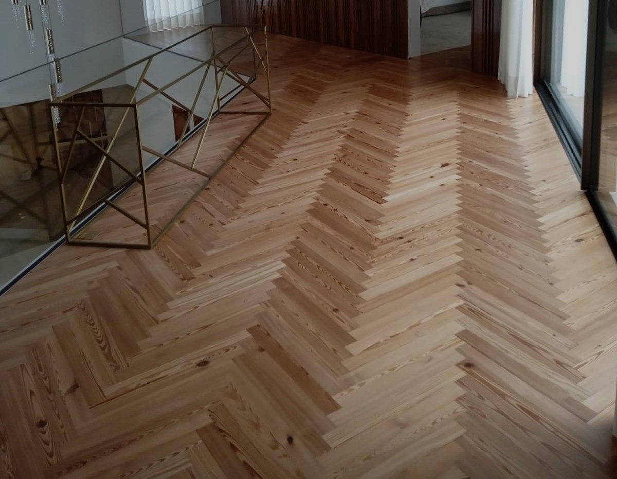Pavimento de madeira
